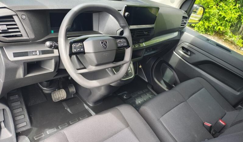 Peugeot Expert Taille M / Dispo 08/2026 complet