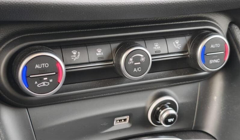 Alfa Romeo Stelvio Super / AT8 / 2.2 JTD complet