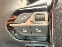 Peugeot 2008 Allure / GPS / Carplay complet