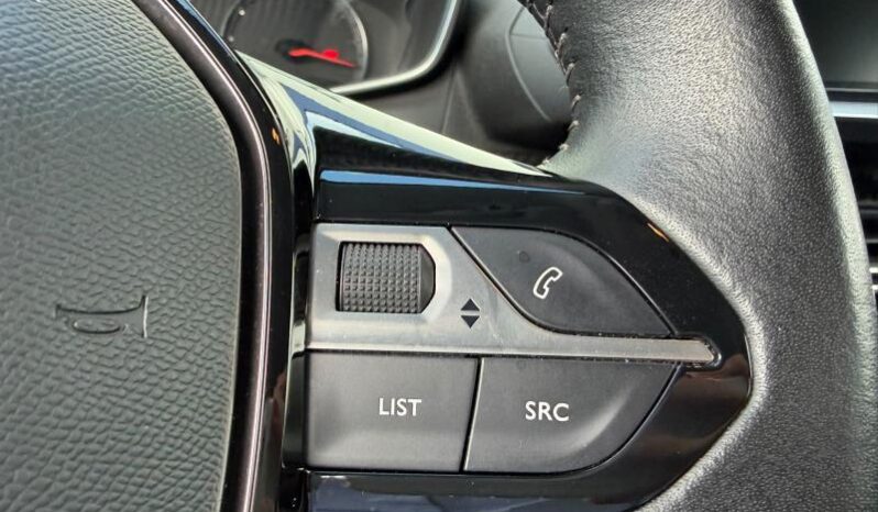 Peugeot 208 Allure / GPS / Carplay complet