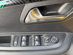 Peugeot 208 Allure / GPS / Carplay complet