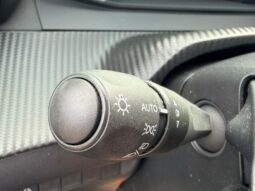 Peugeot 208 Style / EAT8 / Caméra complet