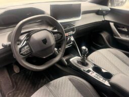 Peugeot 2008 Allure / GPS / Carplay complet