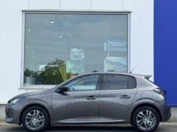 Peugeot 208 Style / EAT8 / Caméra complet