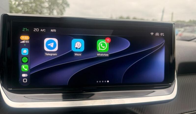 Peugeot 2008 Allure / GPS / Carplay complet