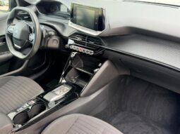 Peugeot 208 Style / EAT8 / Caméra complet