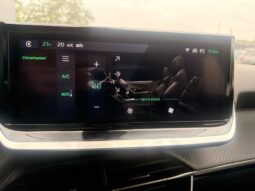 Peugeot 2008 Allure / GPS / Carplay complet
