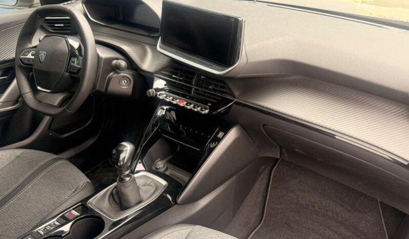 Peugeot 2008 Allure / GPS / Carplay complet