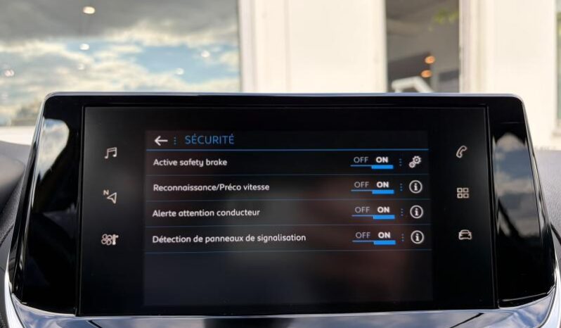 Peugeot 208 Allure / GPS / Carplay complet