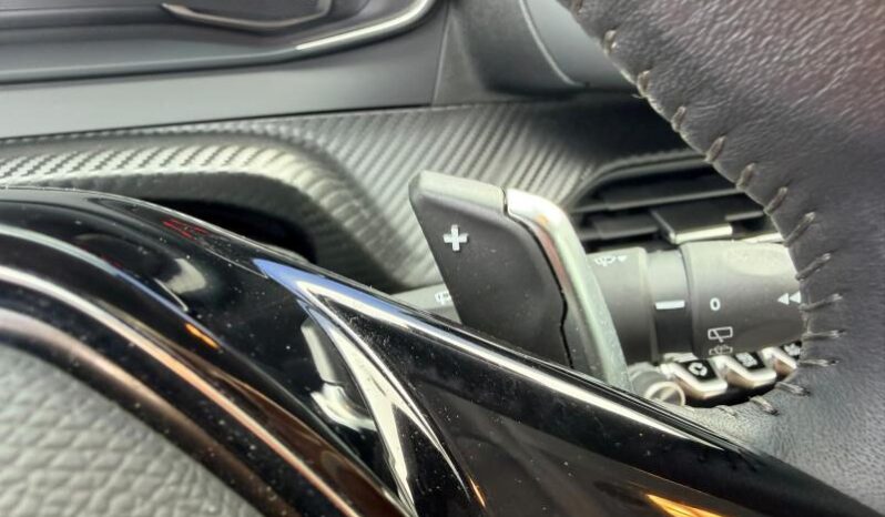 Peugeot 208 Style / EAT8 / Caméra complet