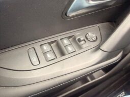 Peugeot 2008 Allure / GPS / Carplay complet