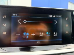 Peugeot 208 Style / EAT8 / Caméra complet