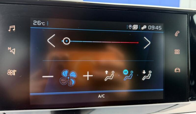 Peugeot 208 Style / EAT8 / Caméra complet