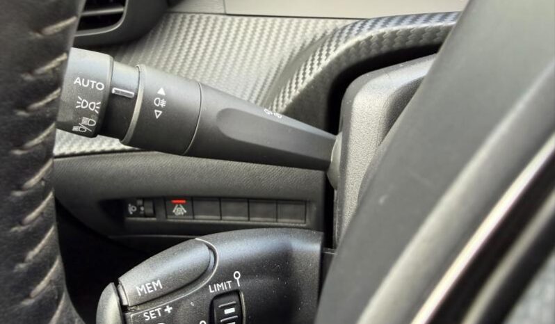 Peugeot 208 Allure / GPS / Carplay complet