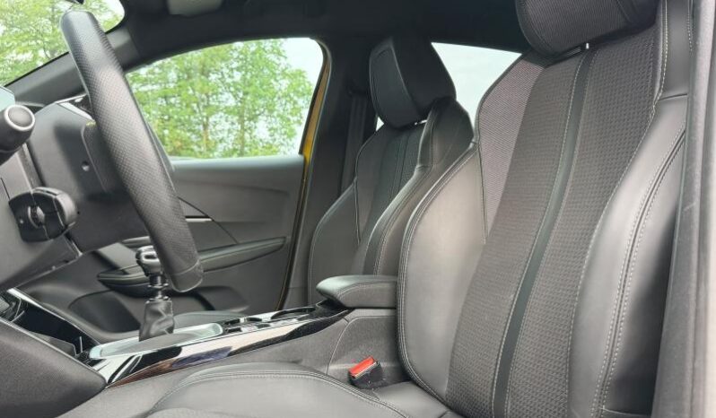 Peugeot 208 GT / LED / Carplay complet