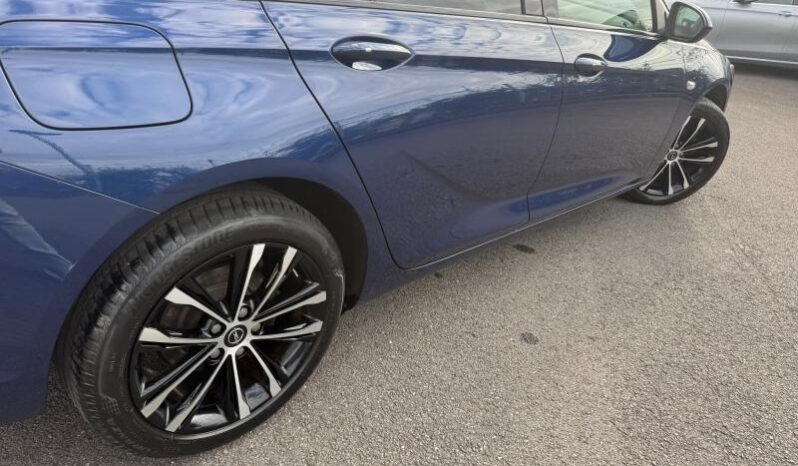 Opel Insignia Grand Sport Ultimate / 1.5 CDTi complet