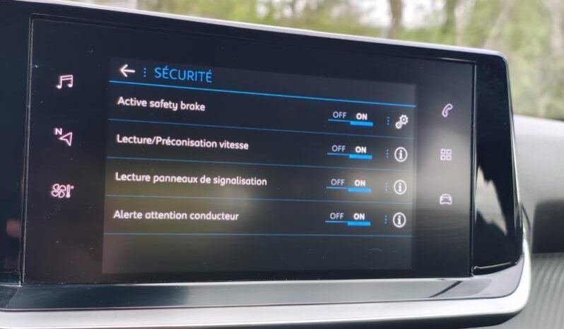 Peugeot 2008 Allure / EAT8 complet