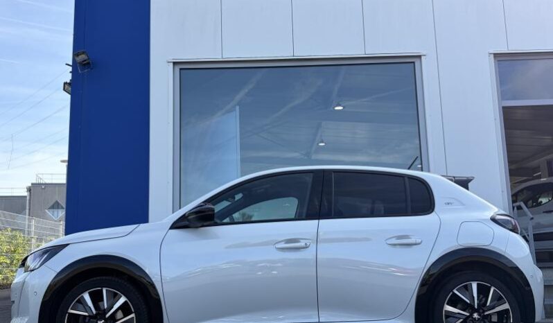 Peugeot 208 GT / EAT8 / LED complet