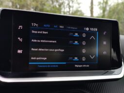 Peugeot 2008 Allure / EAT8 complet