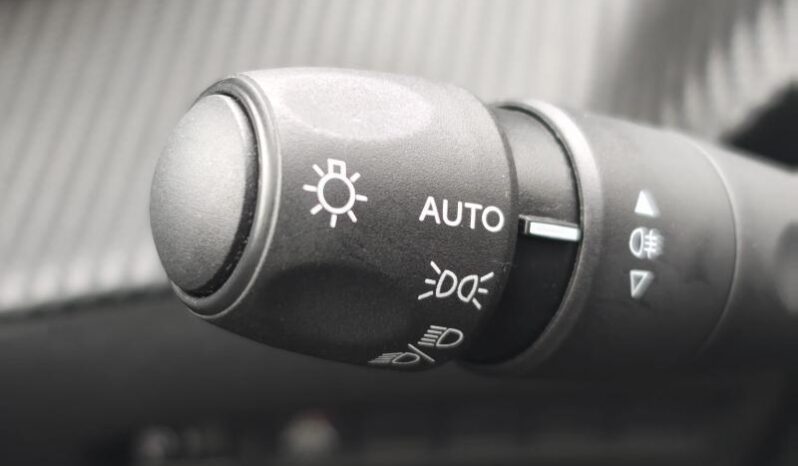 Peugeot 2008 Allure / EAT8 complet