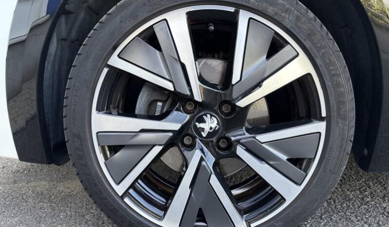 Peugeot 208 GT / EAT8 / LED complet