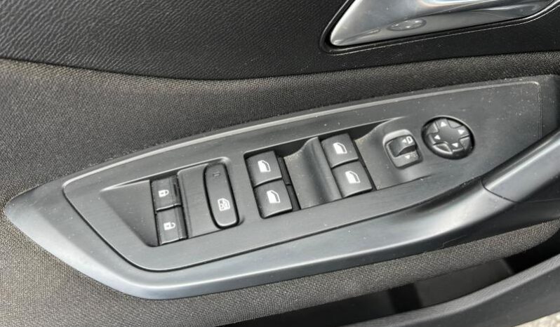 Peugeot 308 Active Pack / 1.5 BlueHDi complet