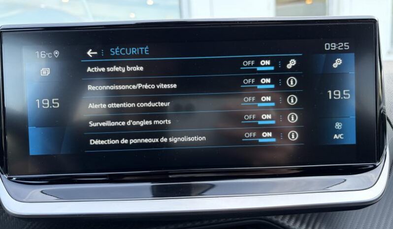 Peugeot 208 GT / EAT8 / LED complet