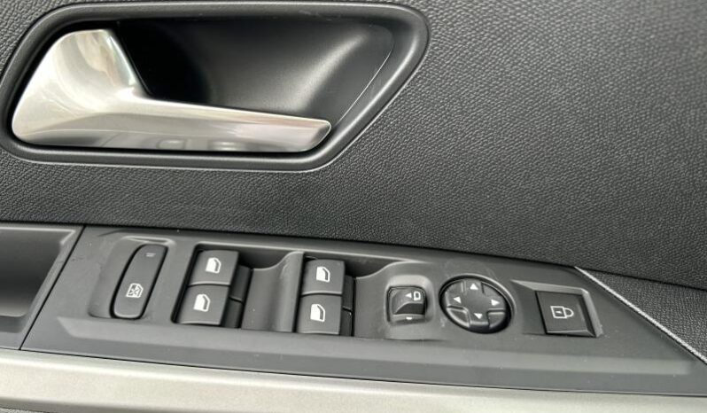 Peugeot 5008 Allure / MHEV / 7 Places / E-DSC6 complet