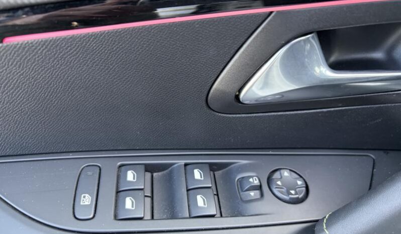 Peugeot 208 GT / EAT8 / LED complet