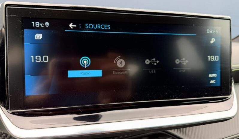 Peugeot 208 GT / LED / Carplay complet