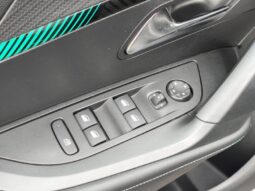 Peugeot 2008 Allure / EAT8 complet