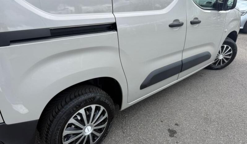 Peugeot Partner Light Standard Premium complet