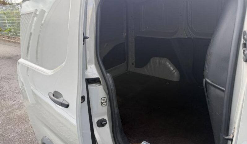 Peugeot Partner Light Standard Premium complet
