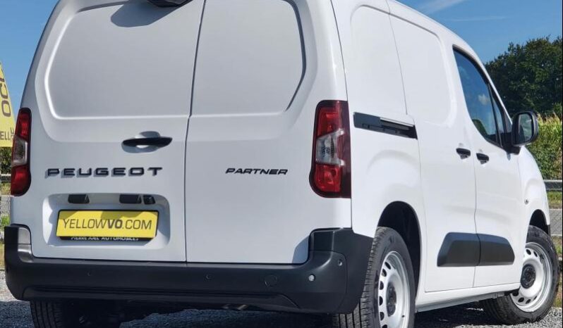 Peugeot Partner M / EAT8 / Dispo 10/2026 complet