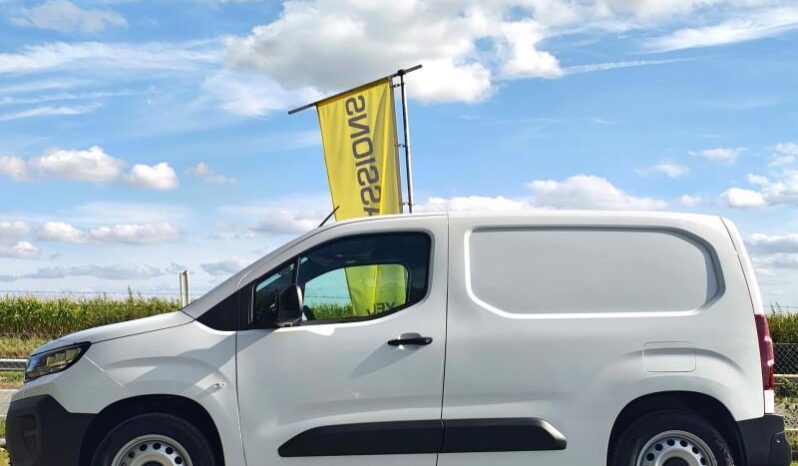 Peugeot Partner M / EAT8 / Dispo 10/2026 complet