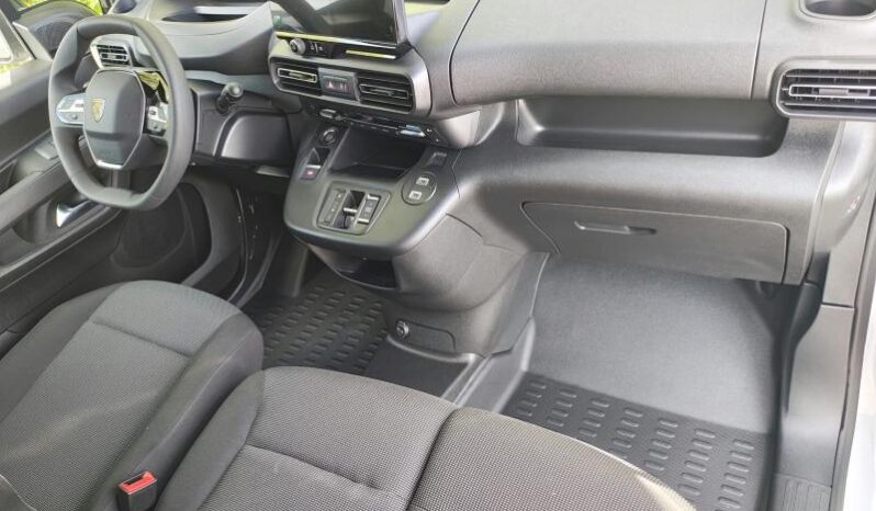 Peugeot Partner M / EAT8 / Dispo 10/2026 complet