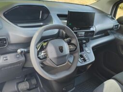 Peugeot Partner M / EAT8 / Dispo 10/2026 complet